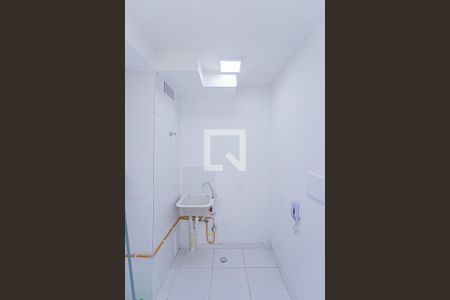 Sala, cozinha e área de serviço de apartamento para alugar com 2 quartos, 33m² em Vila Pereira Cerca, São Paulo