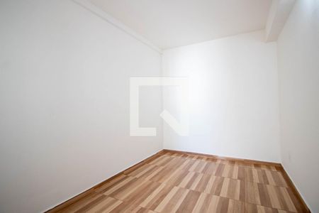 Quarto 1 de casa para alugar com 2 quartos, 35m² em Parque Regina, São Paulo