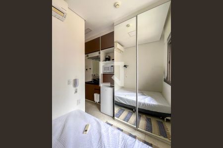 Quarto/Cozinha de apartamento para alugar com 1 quarto, 11m² em Liberdade, São Paulo
