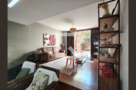 Sala de casa à venda com 4 quartos, 307m² em Grajaú, Rio de Janeiro