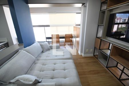 Sala de casa de condomínio para alugar com 1 quarto, 40m² em Cambuí, Campinas