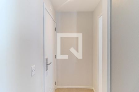 Corredor de Entrada de kitnet/studio para alugar com 1 quarto, 46m² em Santa Cecilia, São Paulo