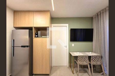 Sala/Cozinha de apartamento à venda com 1 quarto, 25m² em Vila Nova Conceição, São Paulo