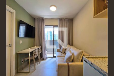 Sala/Cozinha de apartamento à venda com 1 quarto, 25m² em Vila Nova Conceição, São Paulo