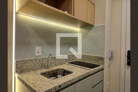 Sala/Cozinha de apartamento à venda com 1 quarto, 25m² em Vila Nova Conceição, São Paulo