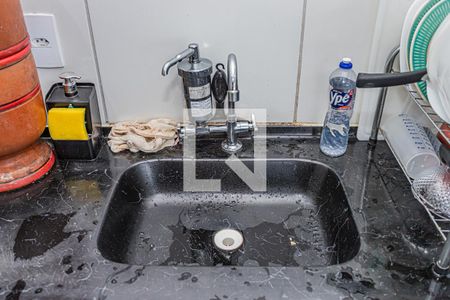 Sala, cozinha e área de serviço de apartamento para alugar com 2 quartos, 36m² em Vila Barreto, São Paulo