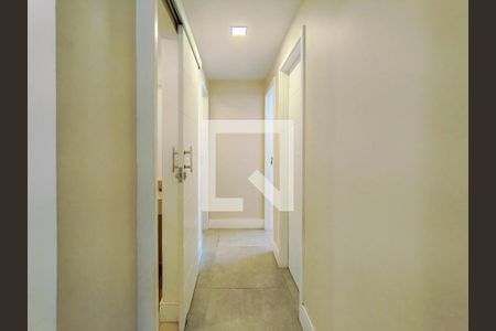 Corredor de apartamento para alugar com 3 quartos, 112m² em Grajaú, Rio de Janeiro