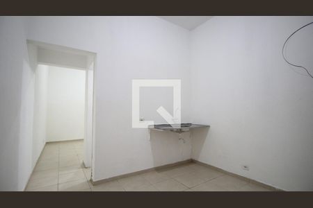 Sala/Cozinha de kitnet/studio para alugar com 1 quarto, 25m² em Jardim Piracuama, São Paulo