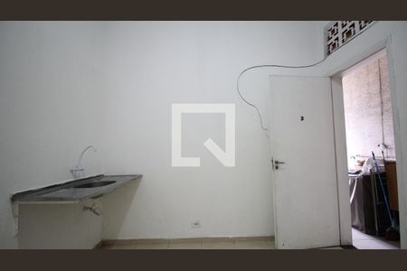 Sala/Cozinha de kitnet/studio para alugar com 1 quarto, 25m² em Jardim Piracuama, São Paulo
