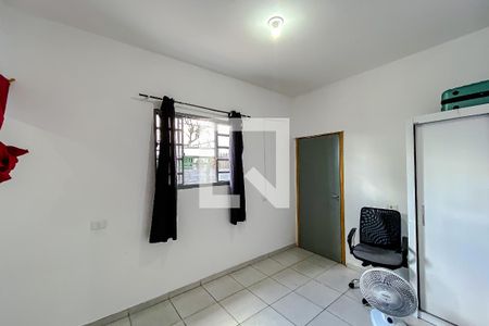 Quarto 1 de casa para alugar com 2 quartos, 57m² em Vila São José, São Paulo