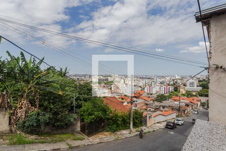 Vista da Varanda da Sala de casa à venda com 4 quartos, 100m² em Fernão Dias, Belo Horizonte