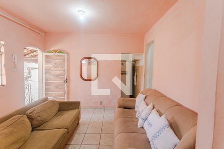 Sala de casa à venda com 4 quartos, 100m² em Fernão Dias, Belo Horizonte