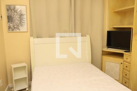 Quarto 2 de apartamento para alugar com 2 quartos, 65m² em Imbuí, Salvador
