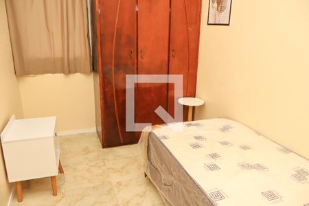 Quarto 1 de apartamento para alugar com 2 quartos, 65m² em Imbuí, Salvador