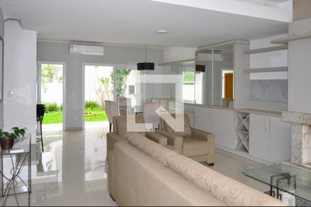 Casa de Condomínio à venda com 3 quartos, 150m² em Hípica, Porto Alegre