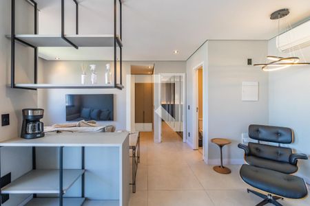 Sala de apartamento à venda com 1 quarto, 64m² em Tamboré, Barueri