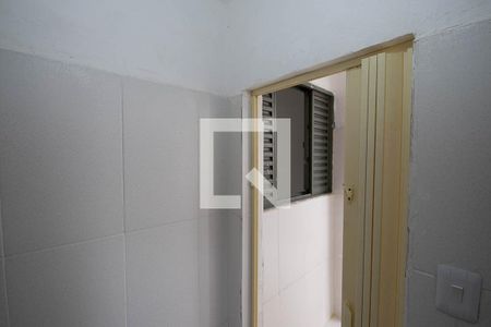 Banheiro  de casa para alugar com 1 quarto, 21m² em Parque Edu Chaves, São Paulo