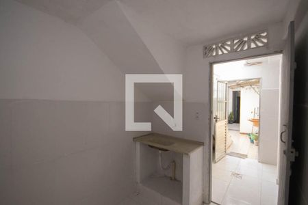 Cozinha  de casa para alugar com 1 quarto, 21m² em Parque Edu Chaves, São Paulo