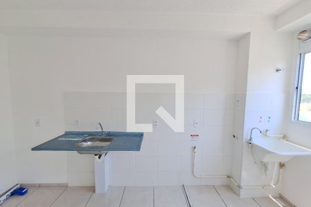 Cozinha de apartamento para alugar com 2 quartos, 42m² em Vila Ouro Preto, Duque de Caxias