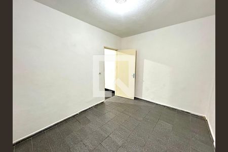 Quarto de casa para alugar com 1 quarto, 60m² em Vila Itapoan, Guarulhos