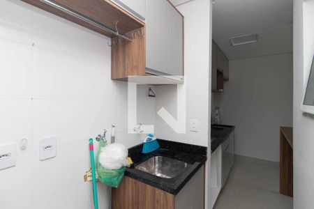 Cozinha e Área de Serviço de apartamento para alugar com 1 quarto, 32m² em Vila Nivi, São Paulo