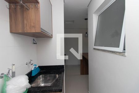 Cozinha e Área de Serviço de apartamento para alugar com 1 quarto, 32m² em Vila Nivi, São Paulo