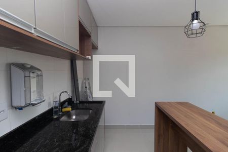 Cozinha e Área de Serviço de apartamento para alugar com 1 quarto, 32m² em Vila Nivi, São Paulo
