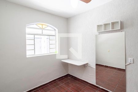 Quarto 1 de casa para alugar com 3 quartos, 300m² em Novo Glória, Belo Horizonte