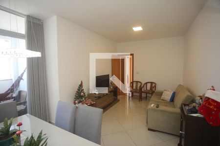 Sala de apartamento para alugar com 3 quartos, 80m² em Padre Eustáquio, Belo Horizonte