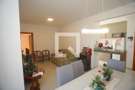 Sala de apartamento para alugar com 3 quartos, 80m² em Padre Eustáquio, Belo Horizonte