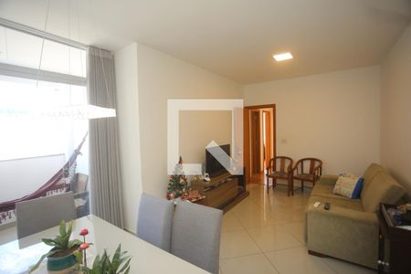 Sala de apartamento para alugar com 3 quartos, 80m² em Padre Eustáquio, Belo Horizonte