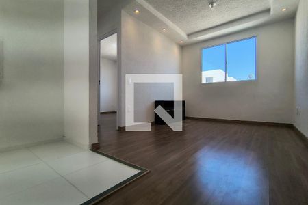 Sala de apartamento para alugar com 2 quartos, 65m² em Taquara, Rio de Janeiro
