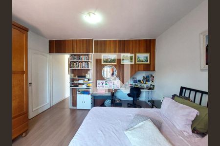 Quarto 1 de casa à venda com 3 quartos, 220m² em Jardim Ubirajara, São Paulo