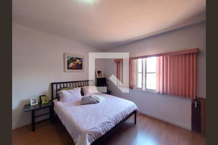 Quarto 1 de casa à venda com 3 quartos, 220m² em Jardim Ubirajara, São Paulo