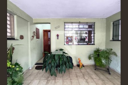 Garagem de casa à venda com 2 quartos, 81m² em Cambuci, São Paulo