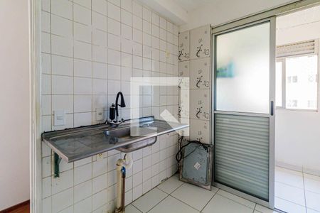 Cozinha de apartamento para alugar com 2 quartos, 50m² em Rio Pequeno, São Paulo