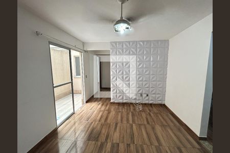 Sala de apartamento para alugar com 2 quartos, 60m² em Cascadura, Rio de Janeiro