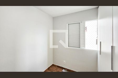 Quarto 2 de apartamento para alugar com 2 quartos, 54m² em Centro, Carapicuíba