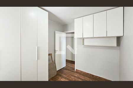 Quarto 2 de apartamento para alugar com 2 quartos, 54m² em Centro, Carapicuíba
