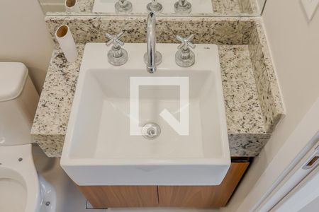 Banheiro de kitnet/studio para alugar com 1 quarto, 25m² em Pinheiros, São Paulo