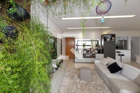 Sala de TV de apartamento para alugar com 3 quartos, 111m² em Vale do Sereno, Nova Lima