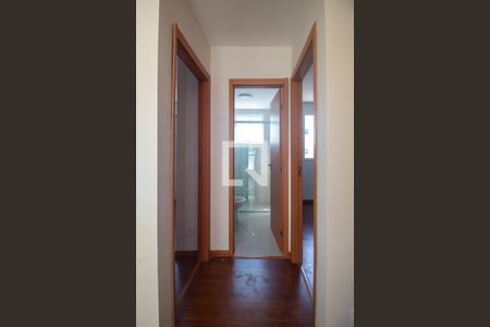 Corredor de apartamento para alugar com 2 quartos, 45m² em Cavalhada, Porto Alegre