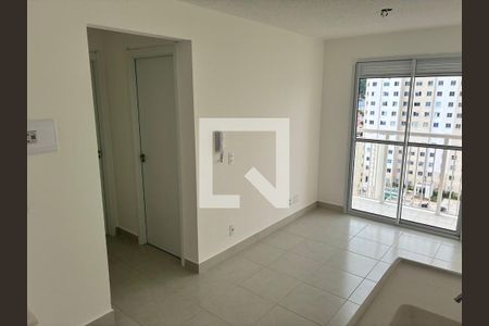 Apartamento para alugar com 2 quartos, 38m² em Vila Carmosina, São Paulo