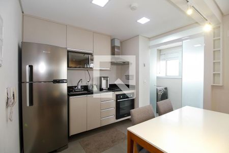 Sala e Cozinha de apartamento à venda com 1 quarto, 57m² em Vila Madalena, São Paulo