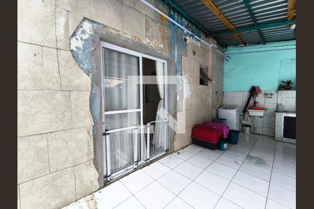 Área de Serviço e Quintal de casa para alugar com 8 quartos, 100m² em Liberdade, São Paulo