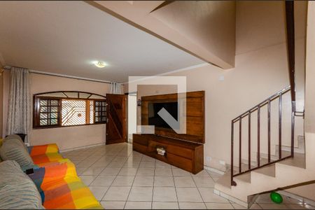 Sala de casa à venda com 4 quartos, 160m² em Jardim Peri, São Paulo