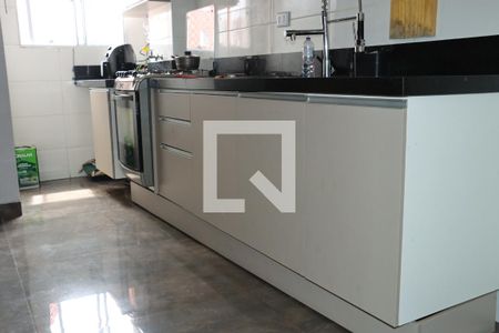 Apartamento para alugar com 2 quartos, 52m² em Jardim Mimas, Embu das Artes