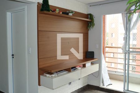 Apartamento para alugar com 2 quartos, 52m² em Jardim Mimas, Embu das Artes