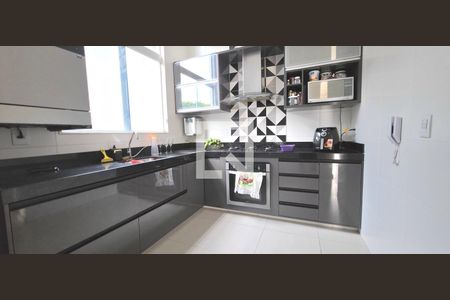 Casa de Condomínio à venda com 3 quartos, 190m² em Sobradinho, Lagoa Santa