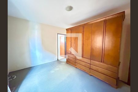 Quarto Suíte 1 de casa para alugar com 2 quartos, 110m² em Vila Barros, Guarulhos